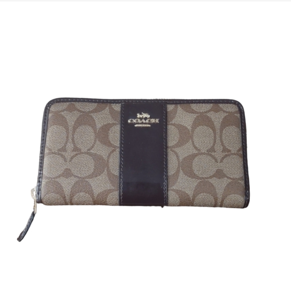 Coach Accordion Zip Wallet in Signature Canvas